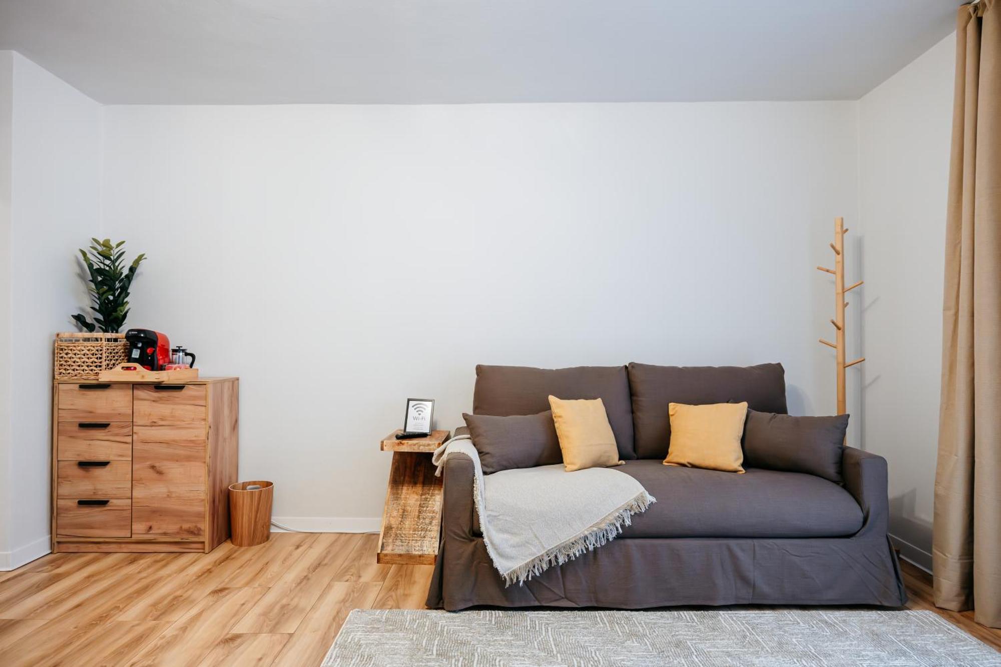 Forest Private With Balcony & Parking - Hublou 3 Apartament *