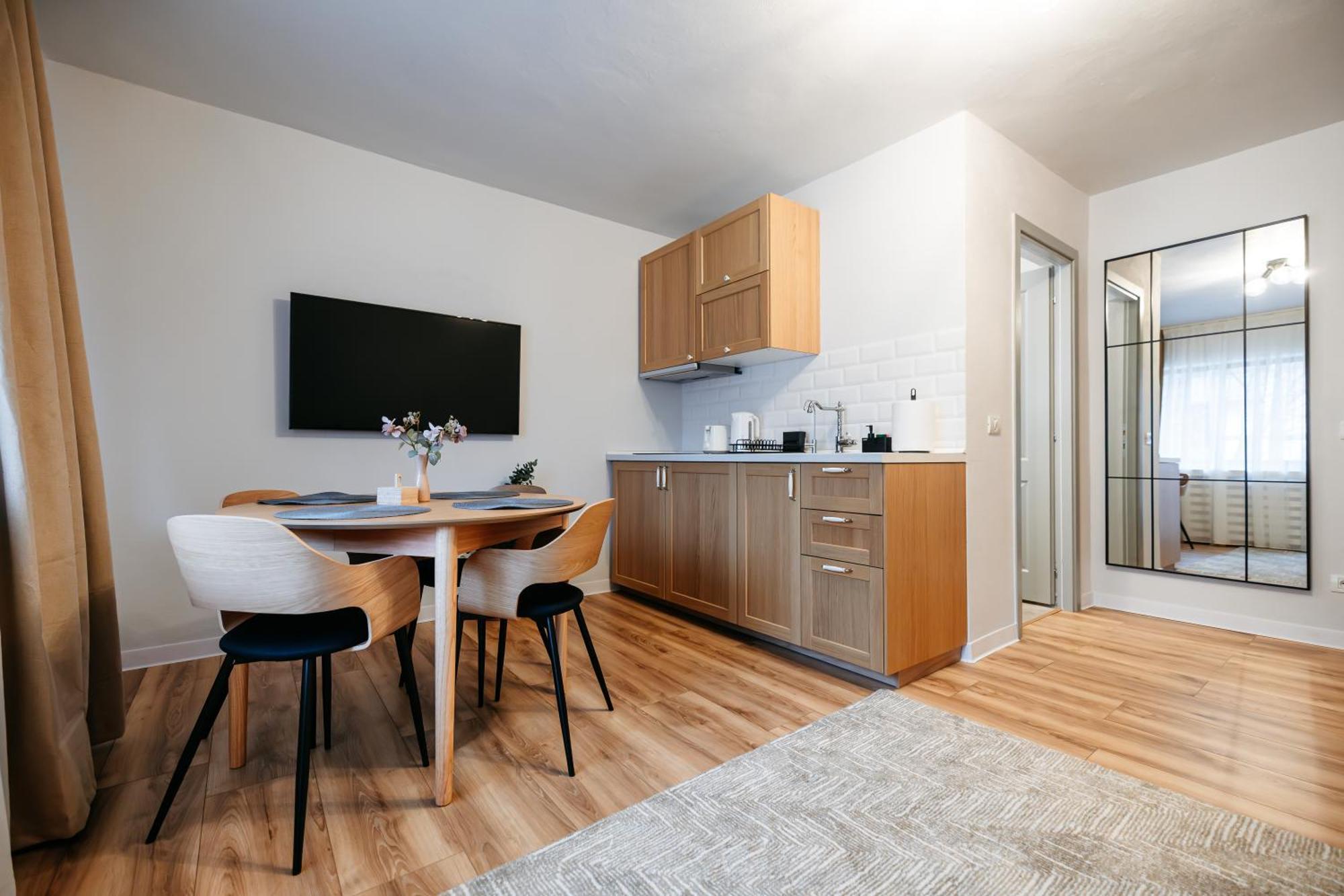 Apartament Forest Private With Balcony & Parking - Hublou 3 *