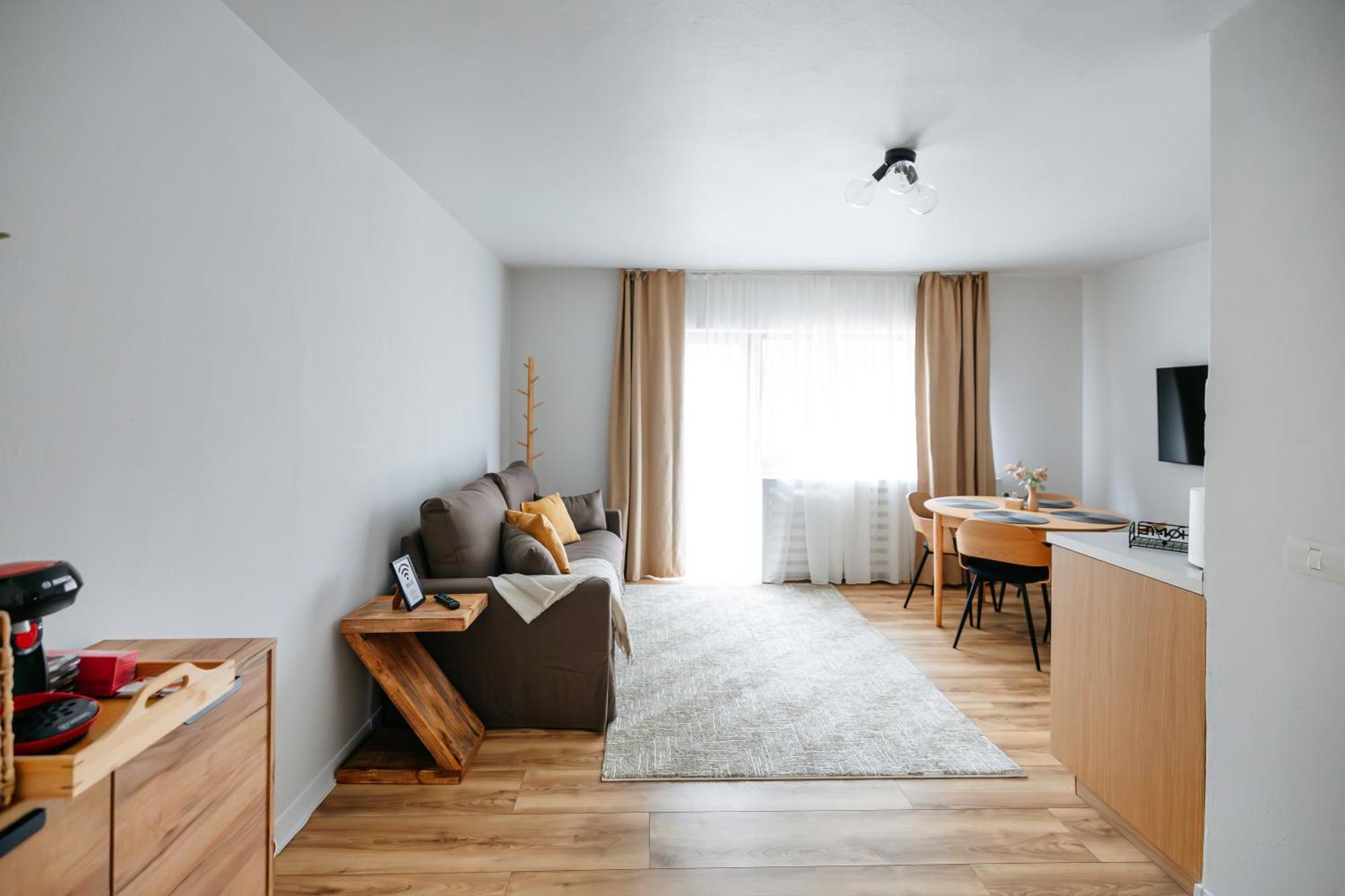 Forest Private With Balcony & Parking - Hublou 3 Apartament *