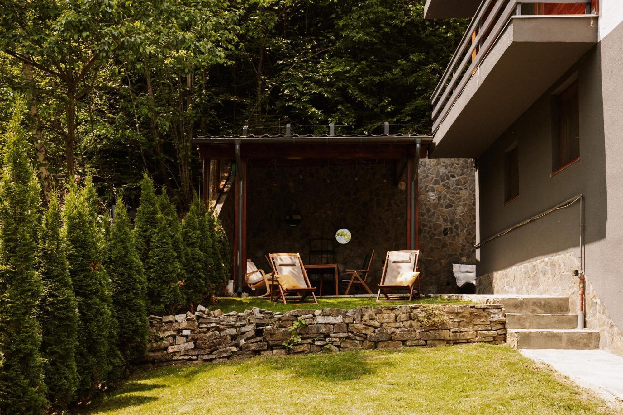 Forest Private With Balcony & Parking - Hublou 3 *