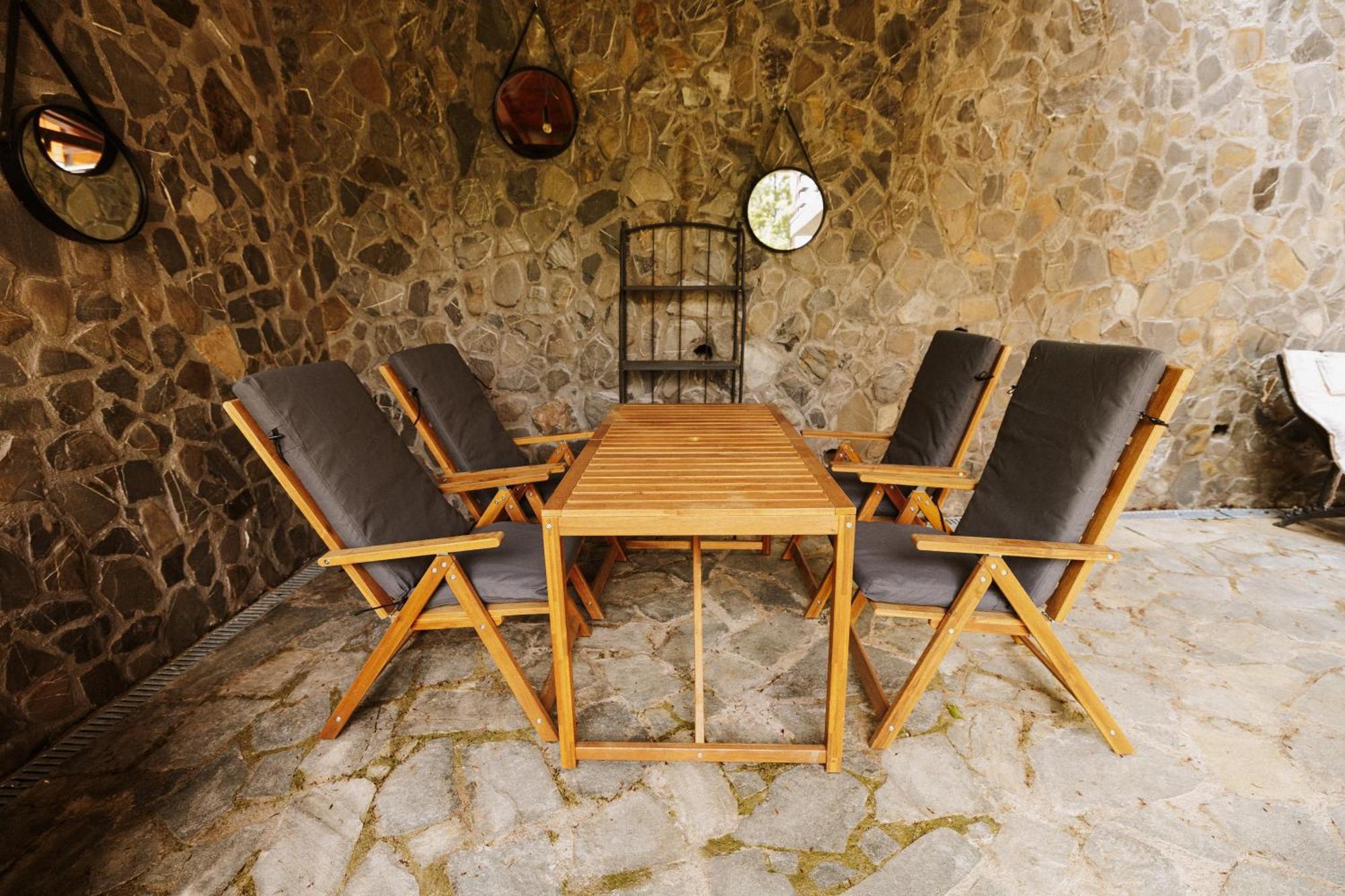 Forest Private With Balcony & Parking - Hublou 3