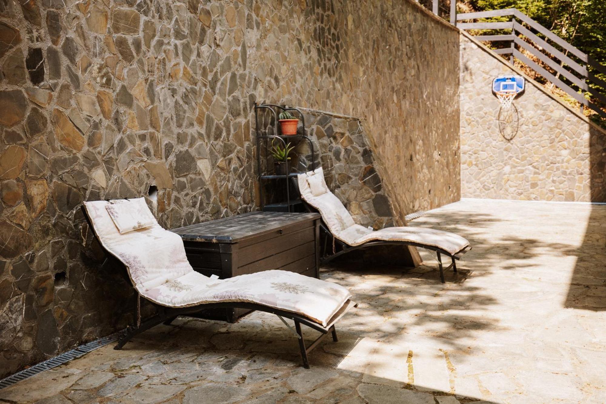 Forest Private With Balcony & Parking - Hublou 3 Apartament