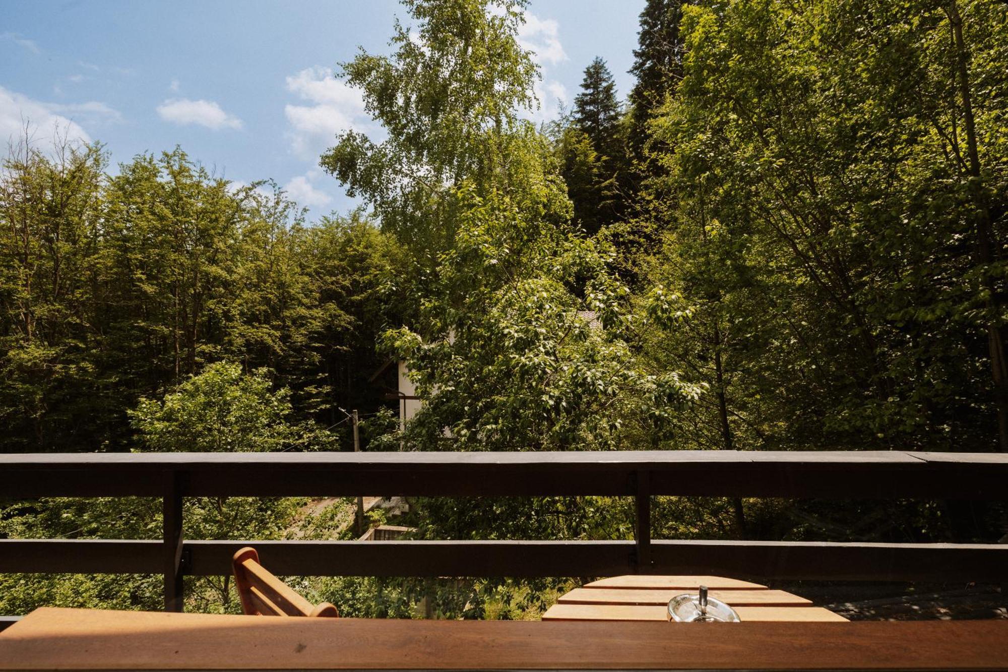 Forest Private With Balcony & Parking - Hublou 3